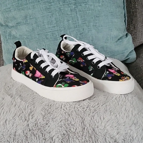 Ground Up Official Nintendo Super Mario Shoes - Picture 10 of 15